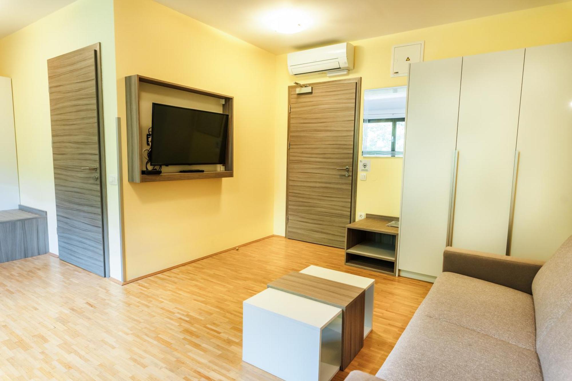 Dvorec Trebnik - Sobe Slovenske Konjice Exterior photo